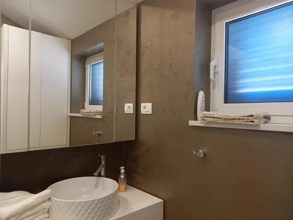 Apartments Marija By The Beach Malinska 0*,